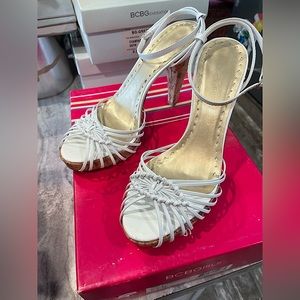 Jaifa BCBG White & Natural heel size 6.5